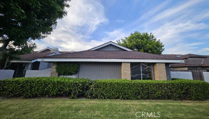 3607 Park Central Ave - Photo 1