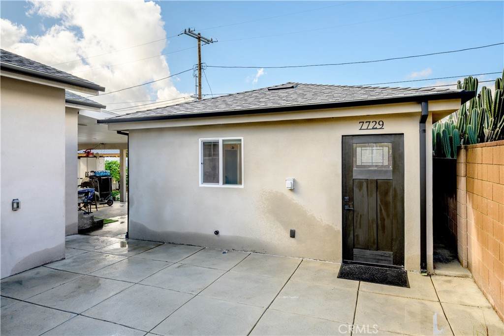 7729 Gentry Ave - Photo 1