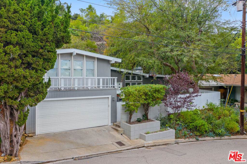 3547 Summerfield Drive - Photo 1