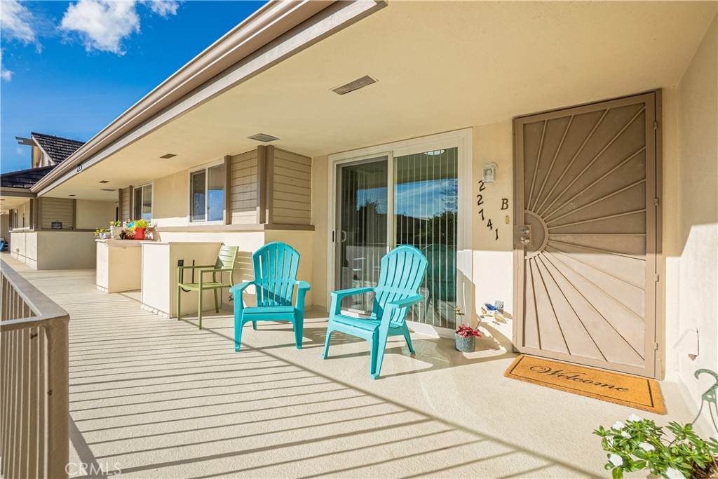 22741 Nadine - Photo 1
