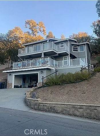 2762 Oak Shores Drive - Photo 1