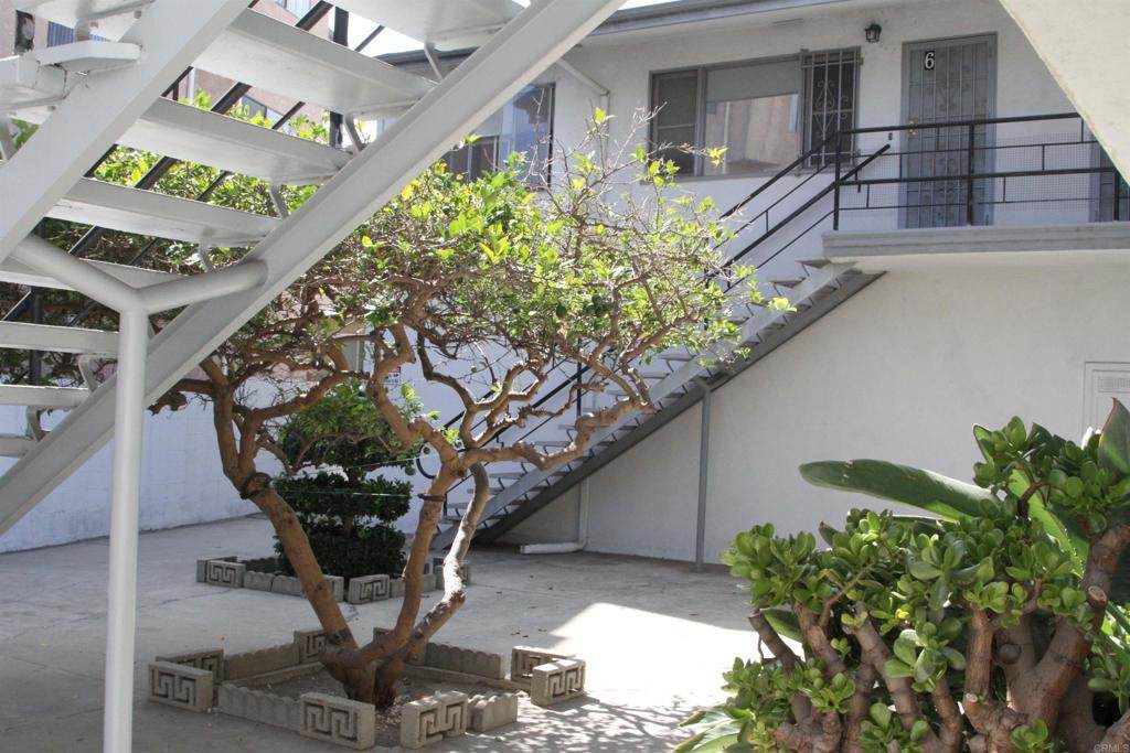 1815 Greenfield - Photo 1