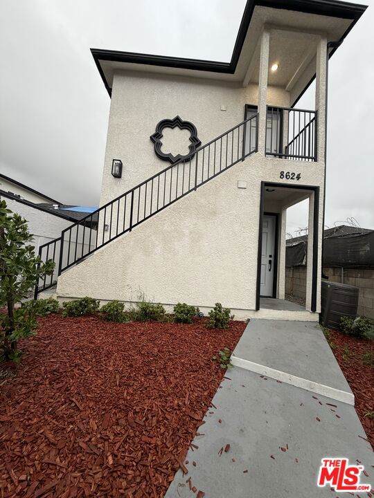 8624 Graham Avenue - Photo 1
