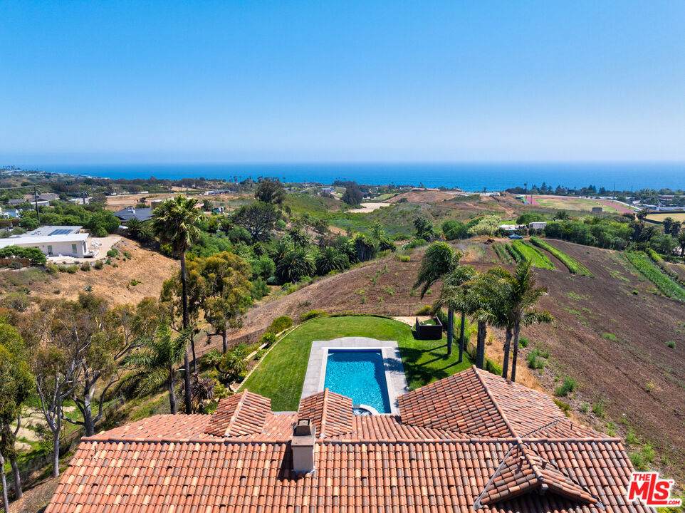 https://bt-photos.global.ssl.fastly.net/socal/orig_boomver_1_410671397-2.jpg