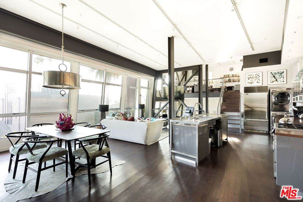 1513 9th Street - Photo 1
