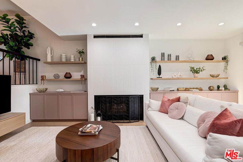 4748 La Villa Marina - Photo 1