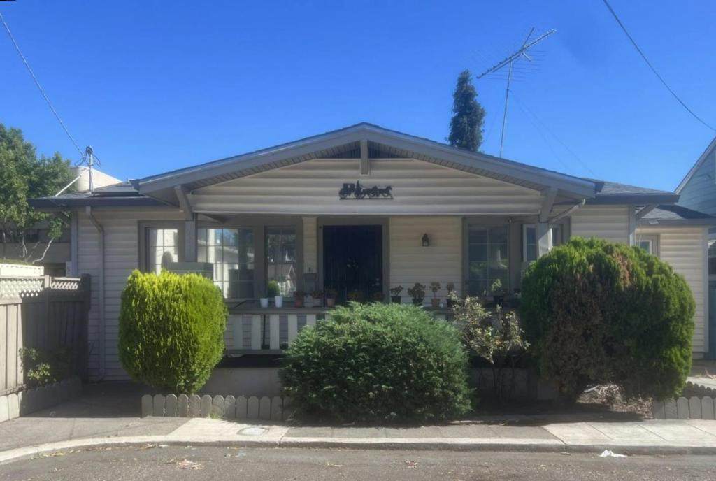 1225 Richard Place - Photo 1