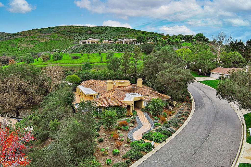 1394 Doral Circle - Photo 1