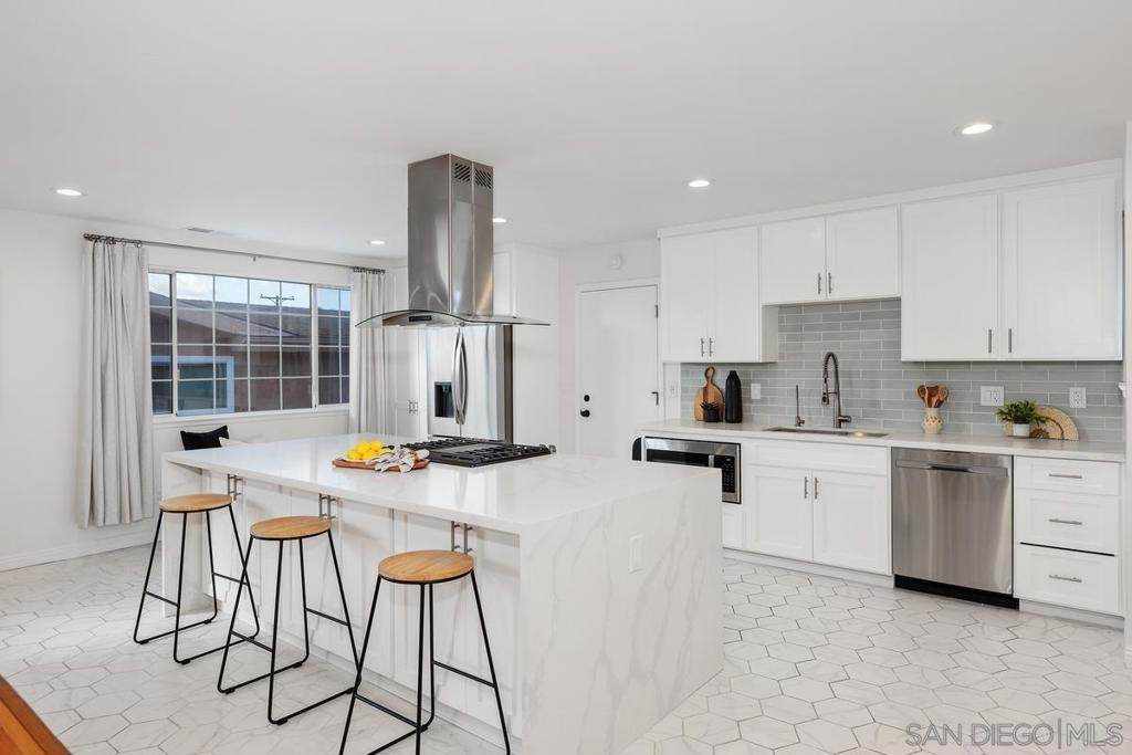 7541 Salizar St - Photo 1