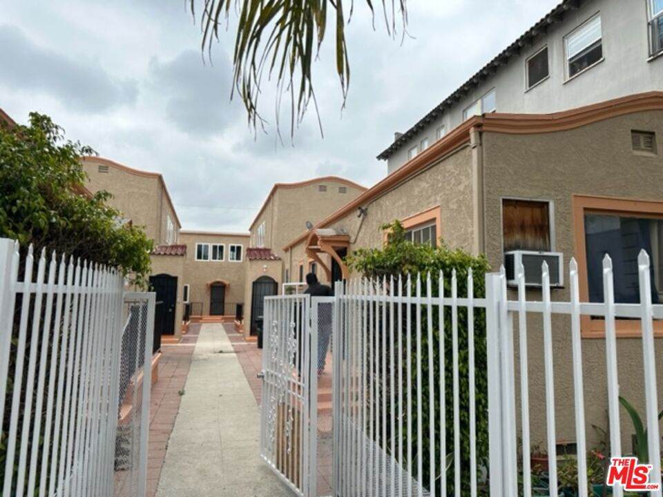 https://bt-photos.global.ssl.fastly.net/socal/orig_boomver_1_410828947-2.jpg