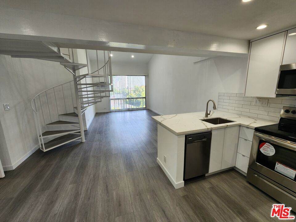 https://bt-photos.global.ssl.fastly.net/socal/orig_boomver_3_410835925-2.jpg