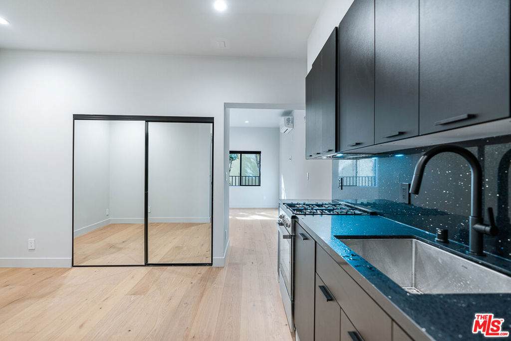 12320 Montana Avenue - Photo 1