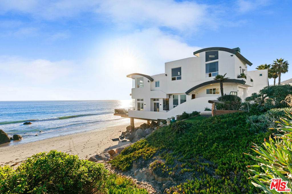 31626 Sea Level Drive - Photo 1