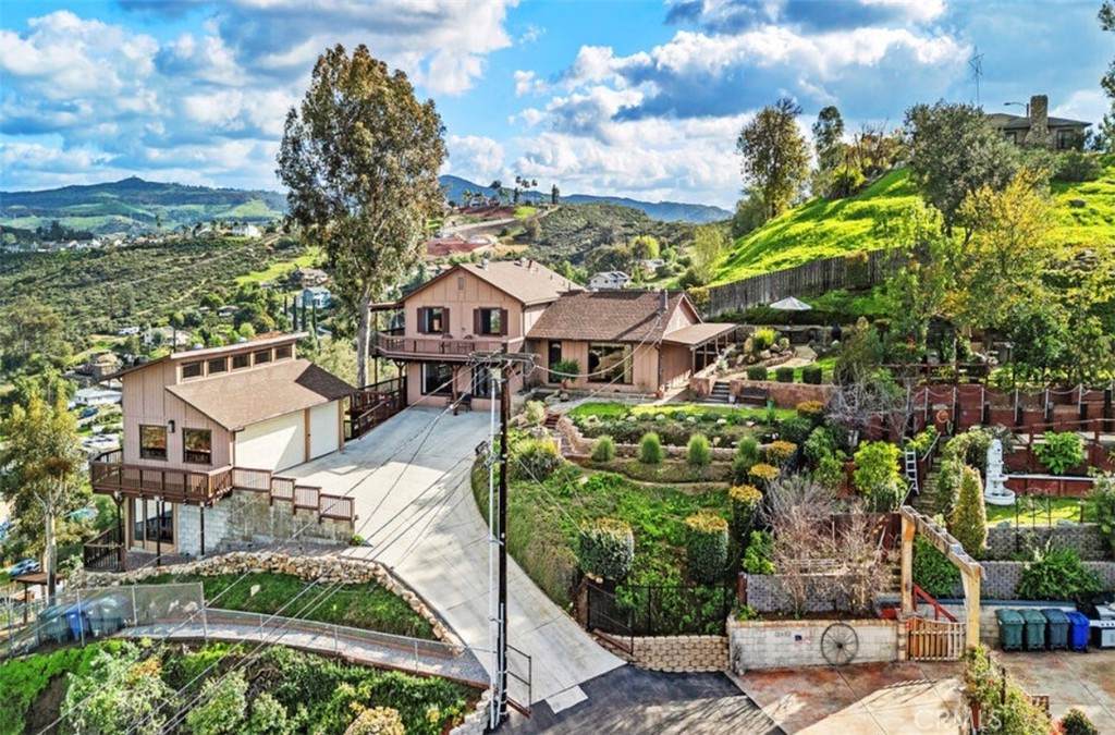 12886 Castle Court - Photo 1