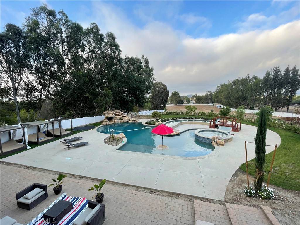 https://bt-photos.global.ssl.fastly.net/socal/orig_boomver_1_410873722-2.jpg
