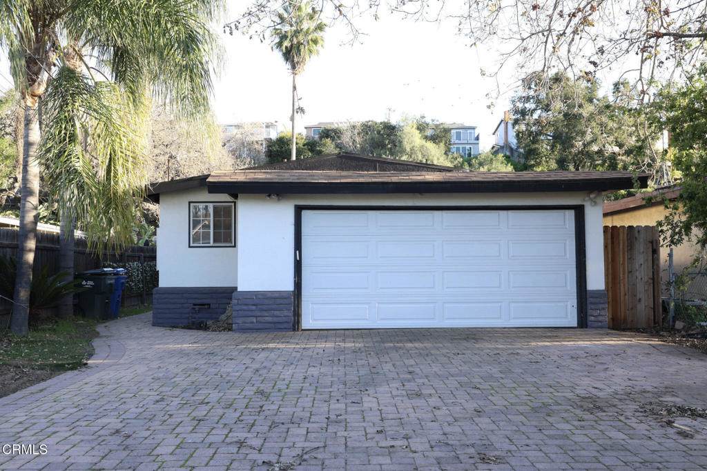 628 Paige Lane - Photo 1