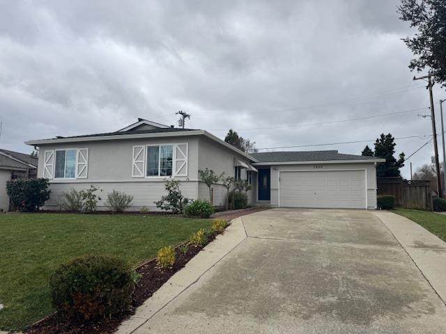 1040 Linda Drive - Photo 1