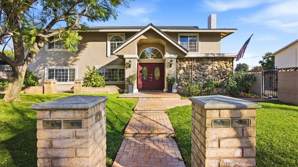 1318 Laurel - Photo 1