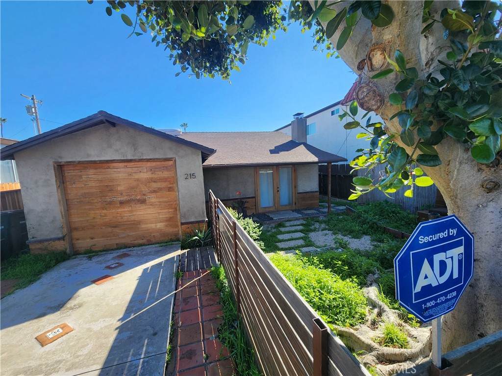 215 Avenida Rosa - Photo 1