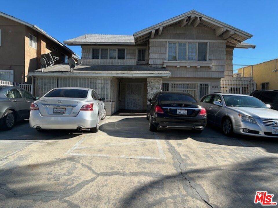 1320 Crenshaw Boulevard - Photo 1