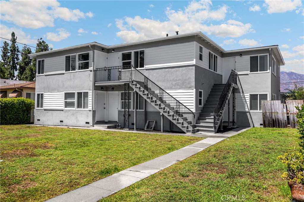 15 Christina Street - Photo 1