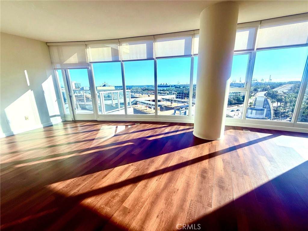 411 Seaside Way - Photo 1