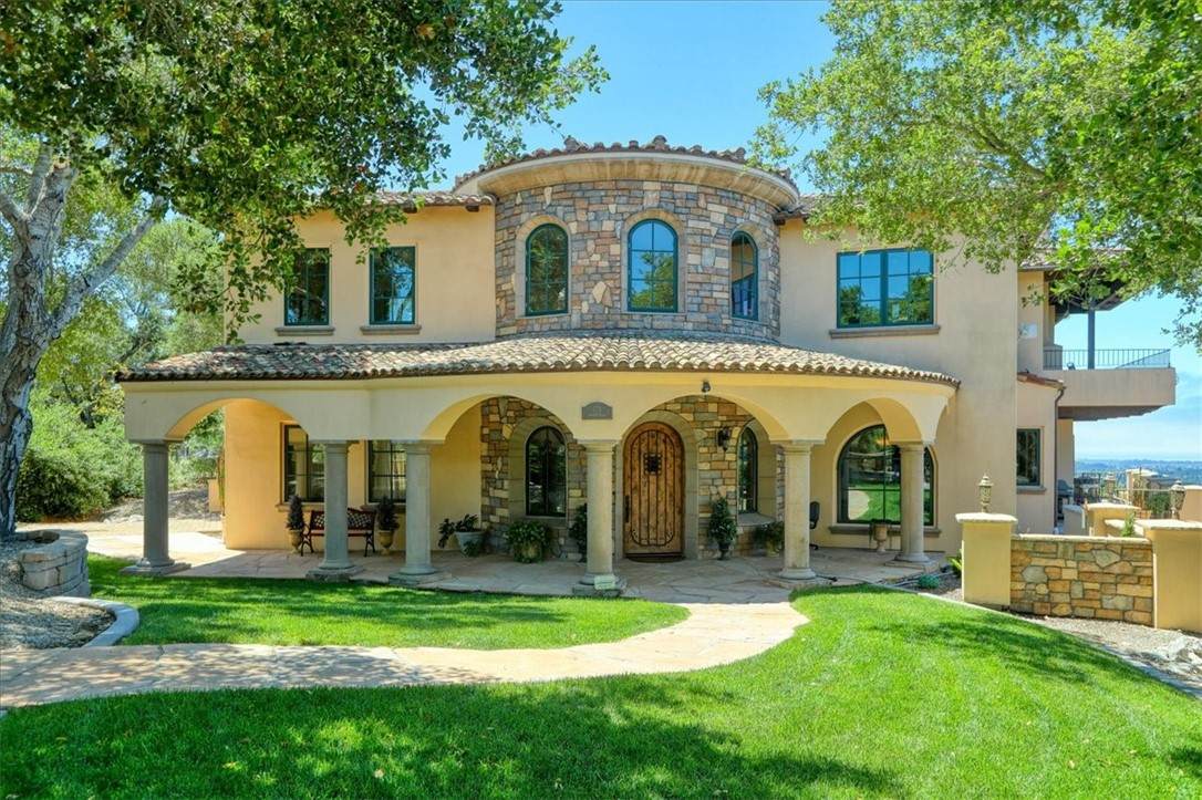 775 Avenida Alcola - Photo 1