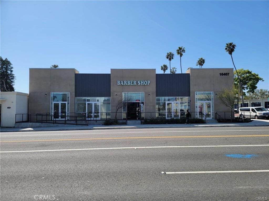 16407 Normandie - Photo 1