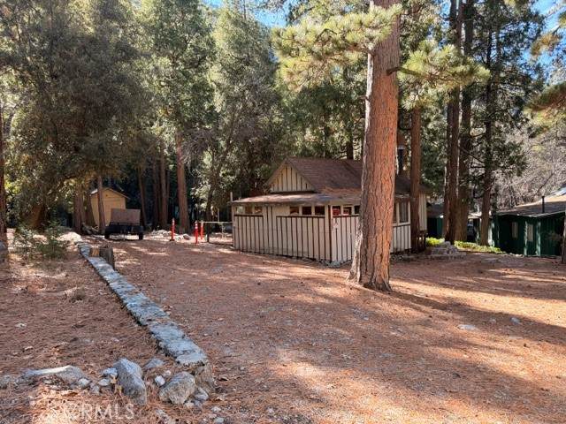 9202 Wood - Photo 1