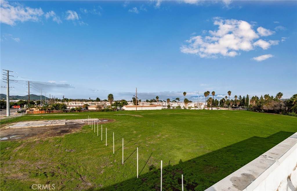 https://bt-photos.global.ssl.fastly.net/socal/orig_boomver_1_411128916-2.jpg