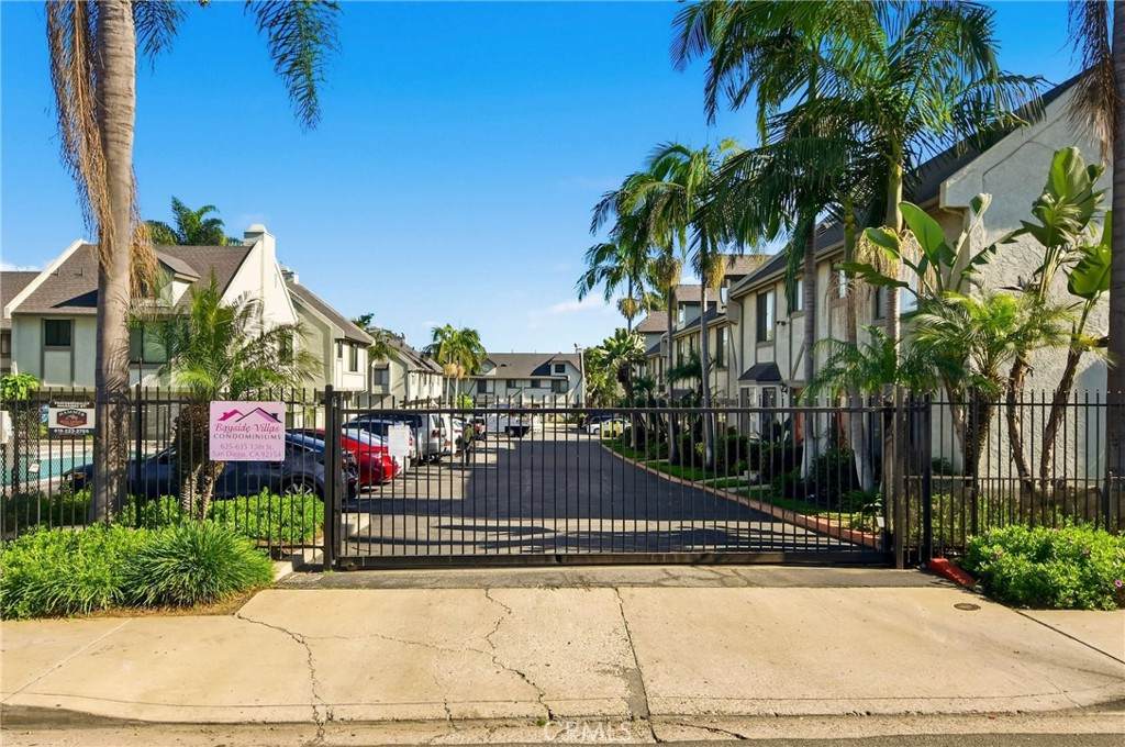 https://bt-photos.global.ssl.fastly.net/socal/orig_boomver_1_411142093-2.jpg