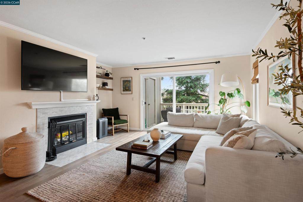 2721 Oak Rd - Photo 1