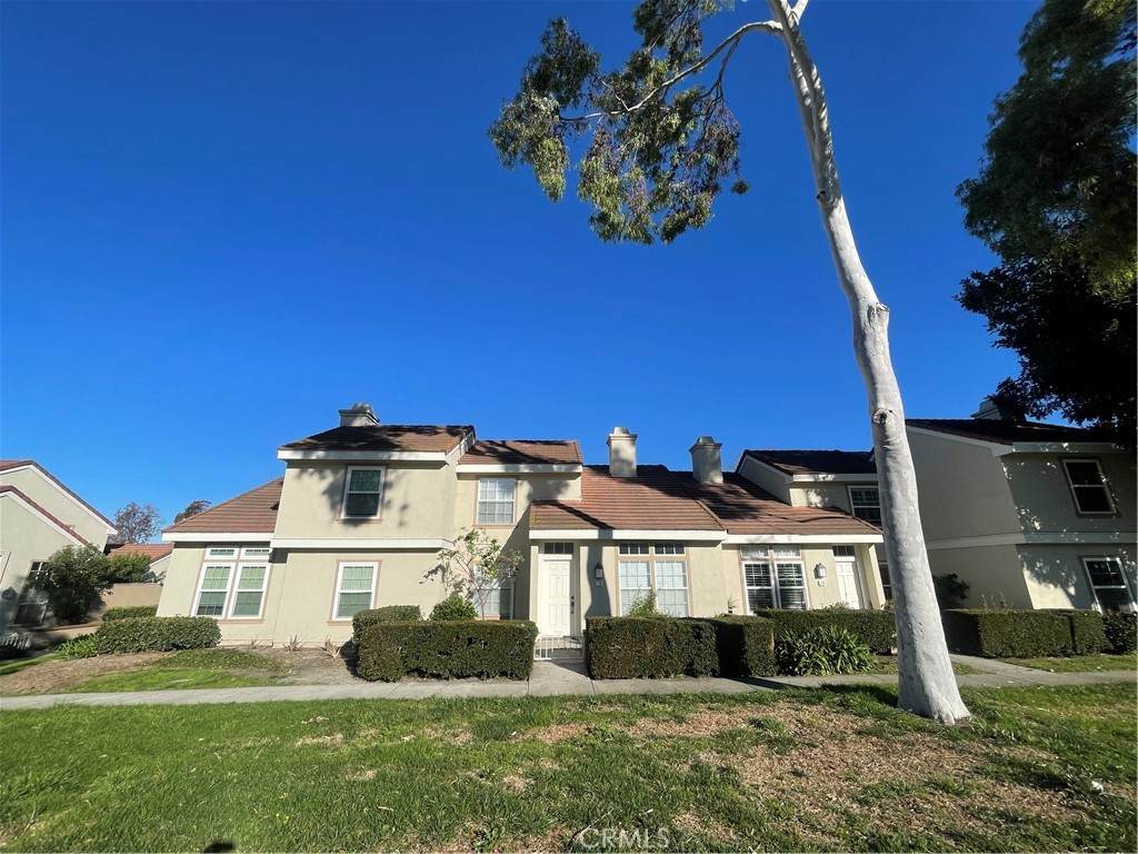 16 Wellesley - Photo 1