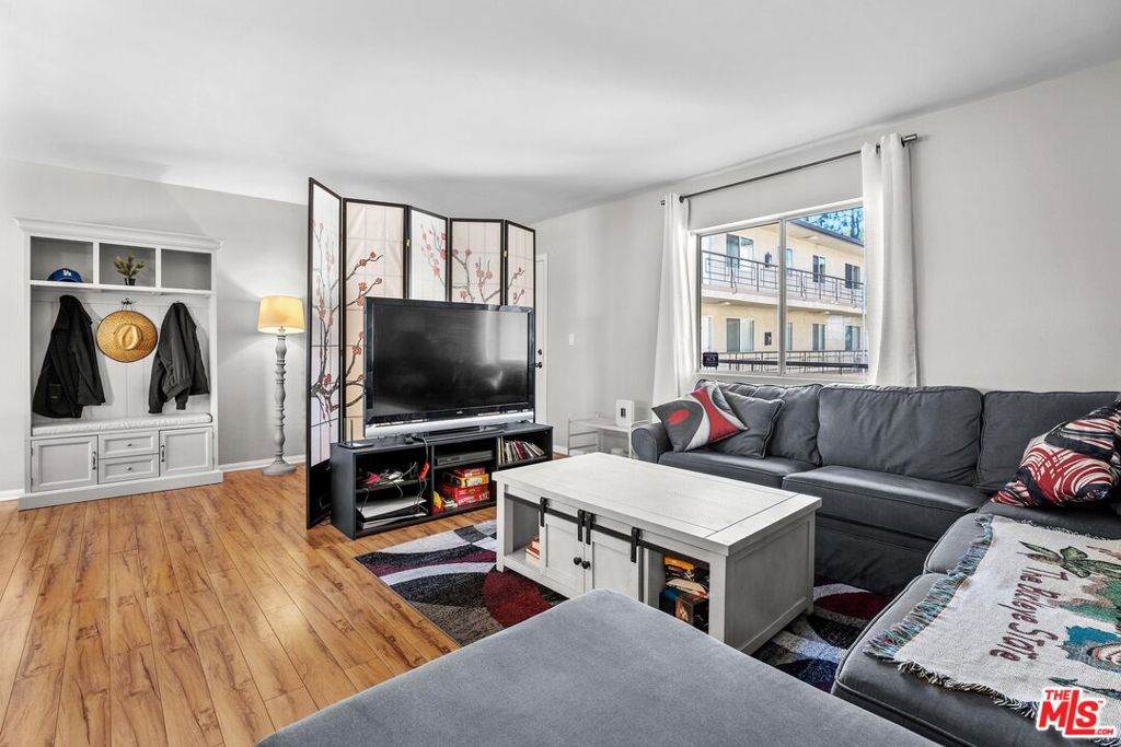 4358 Mammoth Avenue - Photo 1