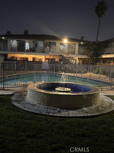 https://bt-photos.global.ssl.fastly.net/socal/orig_boomver_1_411325075-5.jpg