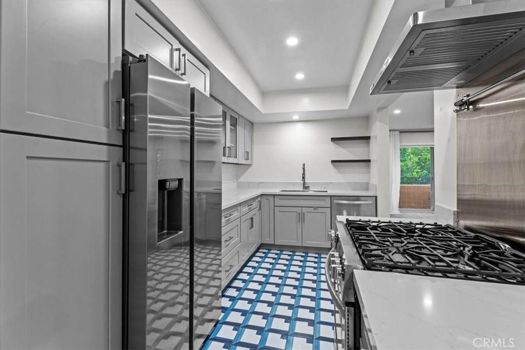 6752 Hillpark - Photo 1