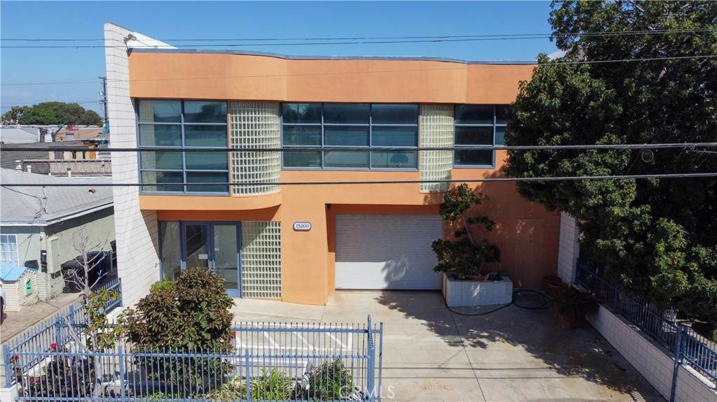 15200 Mansel Avenue - Photo 1