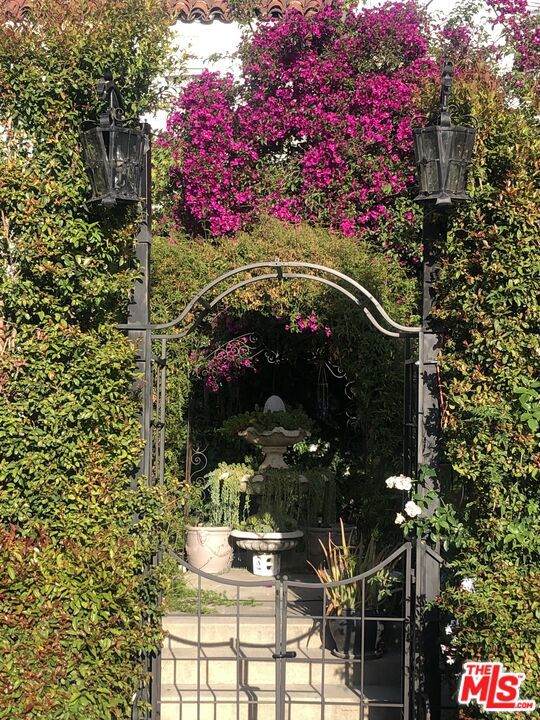 https://bt-photos.global.ssl.fastly.net/socal/orig_boomver_1_411447513-2.jpg