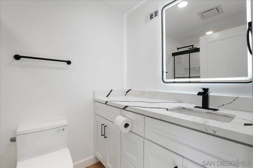 1408 Oleander Ave - Photo 1