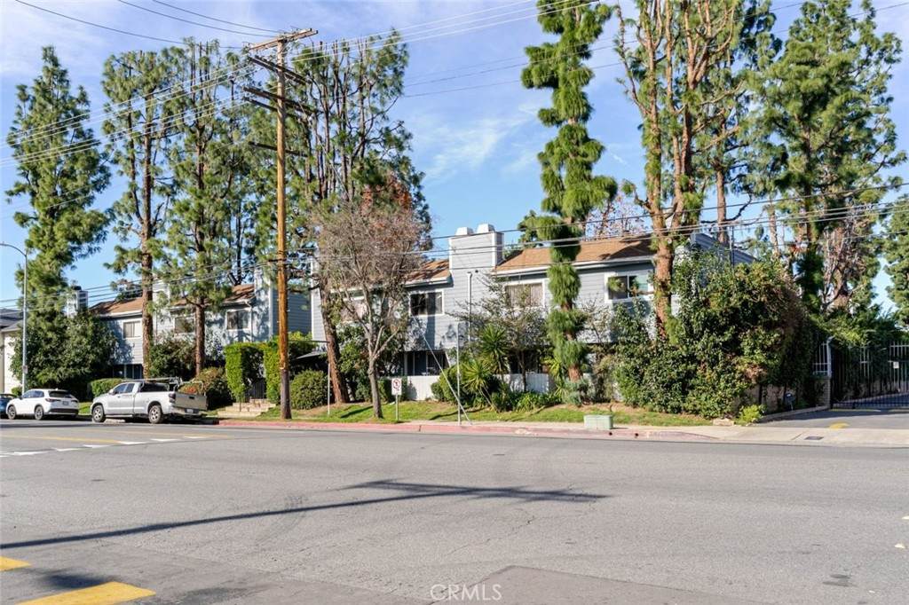 15113 Saticoy Street - Photo 1