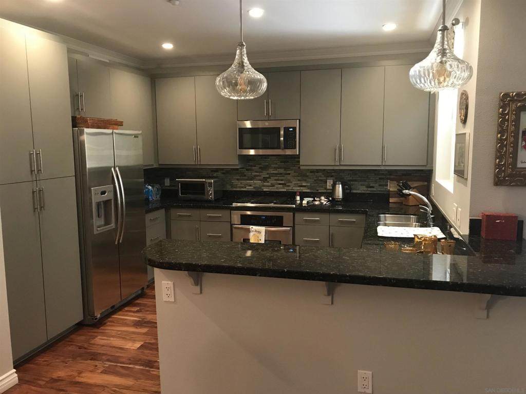 3650 5TH AVENUE - Photo 1