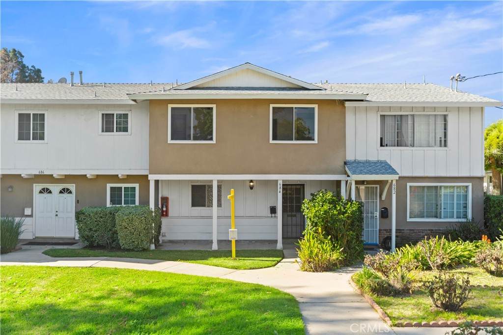 684 Lee - Photo 1
