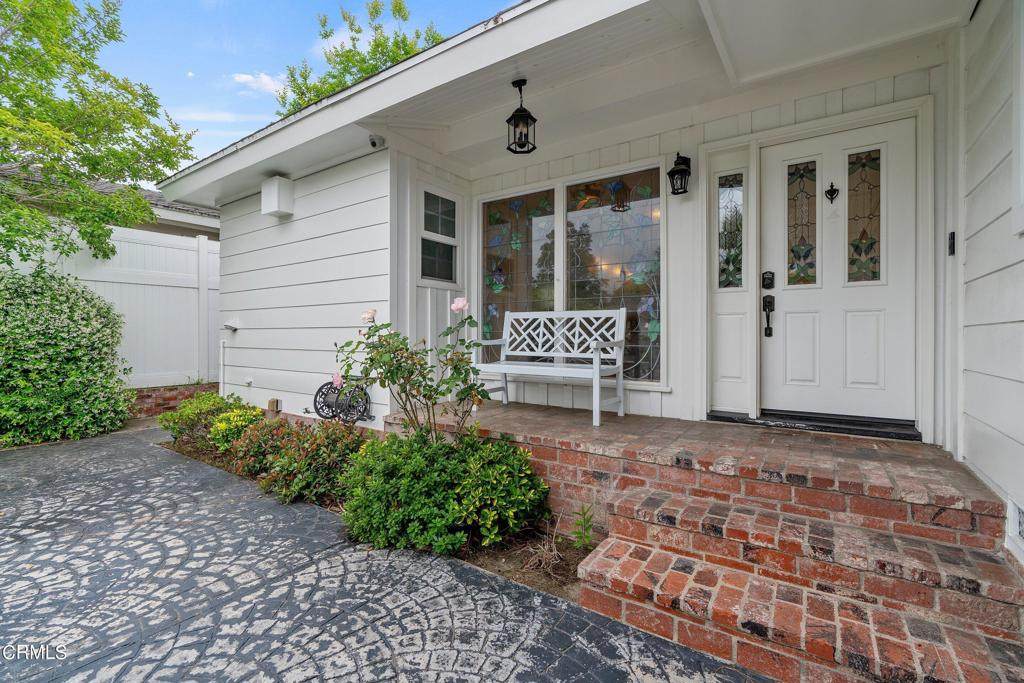 3311 Bentley Avenue - Photo 1