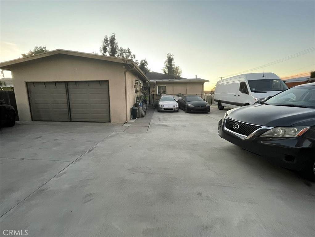 5141 Lyman - Photo 1