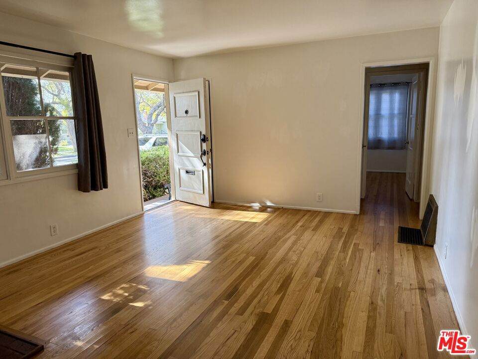 https://bt-photos.global.ssl.fastly.net/socal/orig_boomver_1_411642511-2.jpg