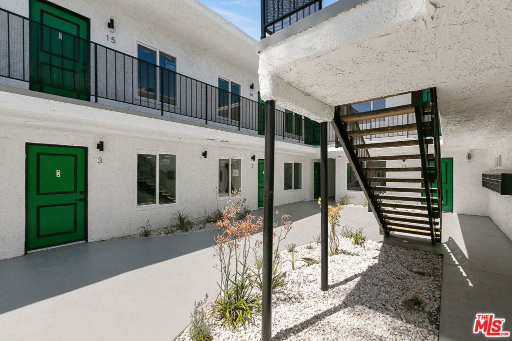 https://bt-photos.global.ssl.fastly.net/socal/orig_boomver_1_411656289-2.jpg