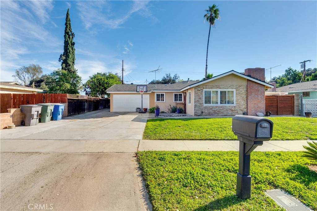 8738 San Vicente - Photo 1