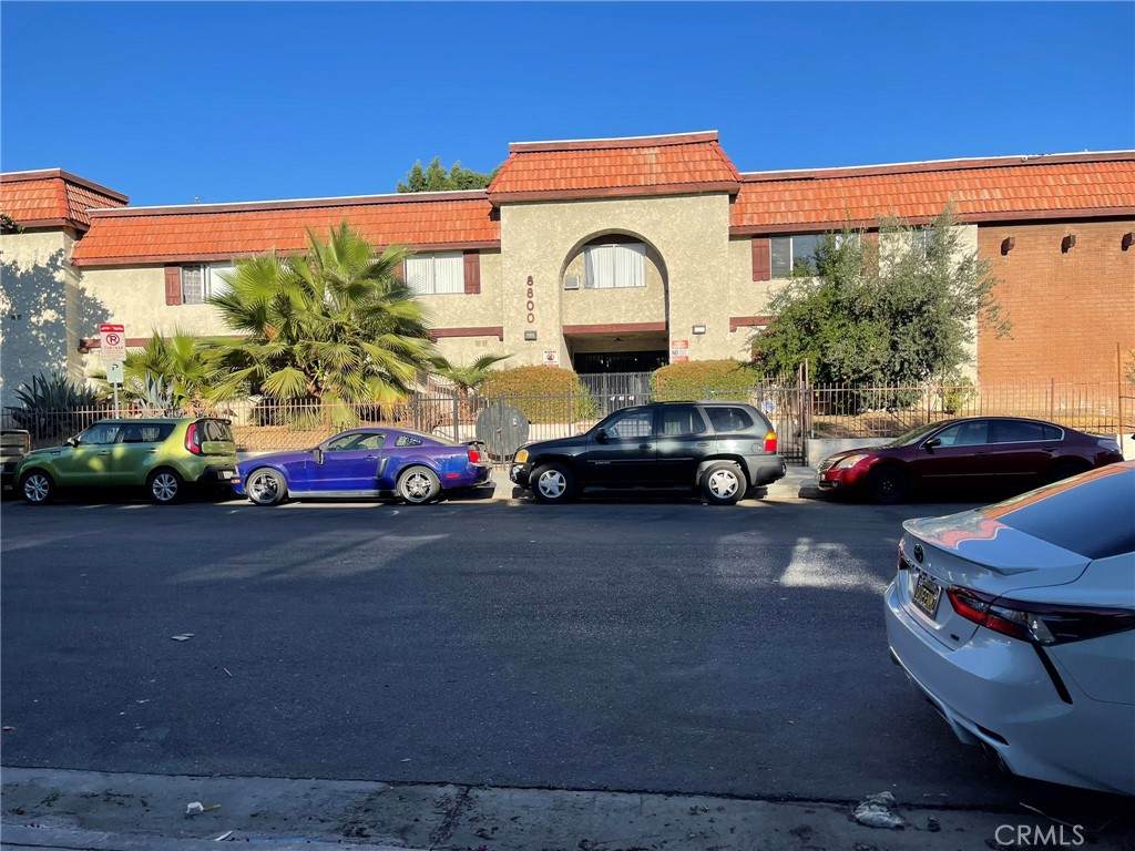 8800 Cedros Avenue - Photo 1