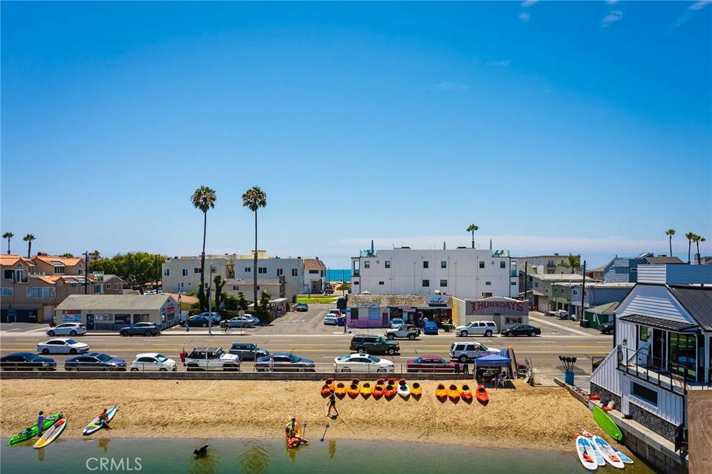 16857 Bayview - Photo 1