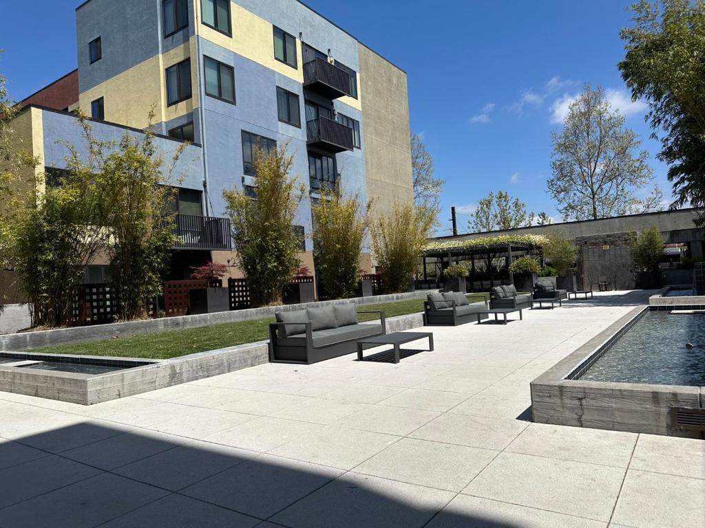 88 Bush Street - Photo 1